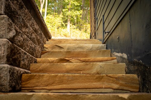 5.5mi to Helen-Couples Shower-Private Fire Pit