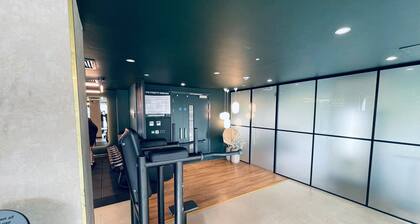 City Sky View Centre Luxe Apartment - 2 Bedrooms