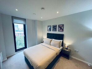 2 bedrooms, free WiFi, bed sheets - City Sky View Centre Luxe Apartment - 2 Bedrooms (Manchester)