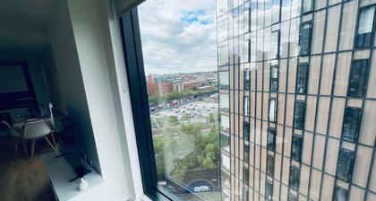 City Sky View Centre Luxe Apartment - 2 Bedrooms