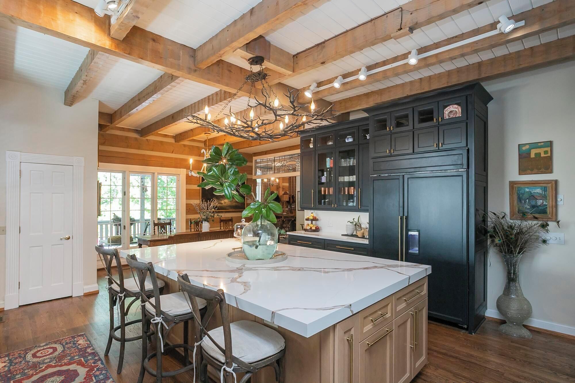 Réfrigérateur, four, plaque de cuisson, lave-vaisselle