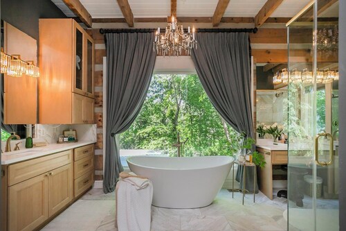 35 Acre Villa w/ Pool, Spa, Game Room & Gym + Near Golf Club | La Pearla Ranch
