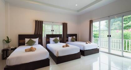 Marvelous bed & breakfast with AC in Tambon Rai Kao