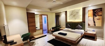 Hotel The Crest