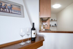 Interior - Holiday Home 'Cuccureddu 2' with Sea View, Wi-Fi and Air Conditioning (Jerzu)