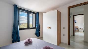 2 bedrooms, WiFi, bed sheets