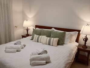 3 chambres, fer et planche Ă repasser, accĂšs au Wi-Fi (inclus)