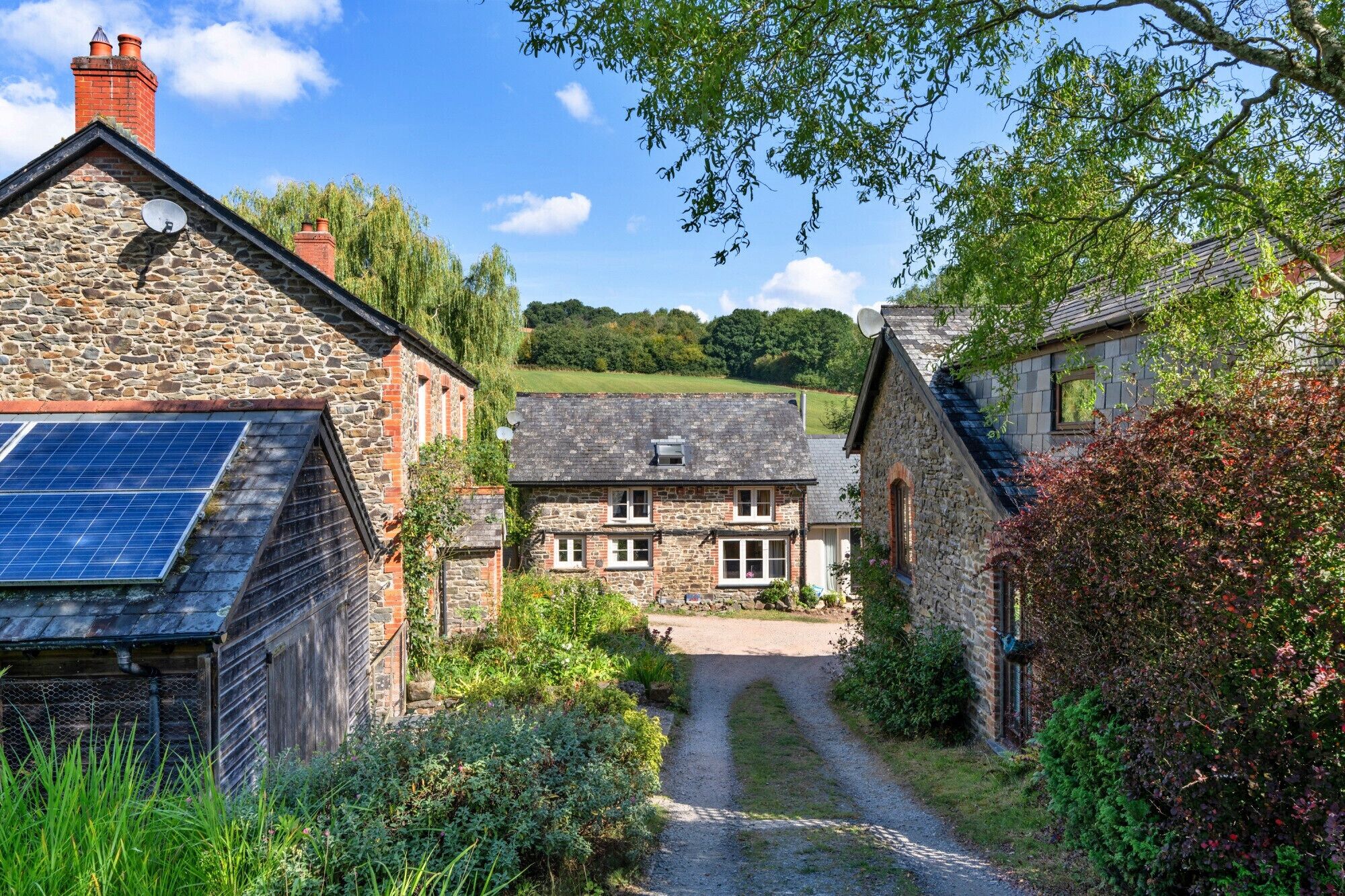 المنشأة من الخارج