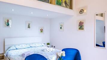 3 Schlafzimmer, Schreibtisch, Bügeleisen/Bügelbrett, WLAN