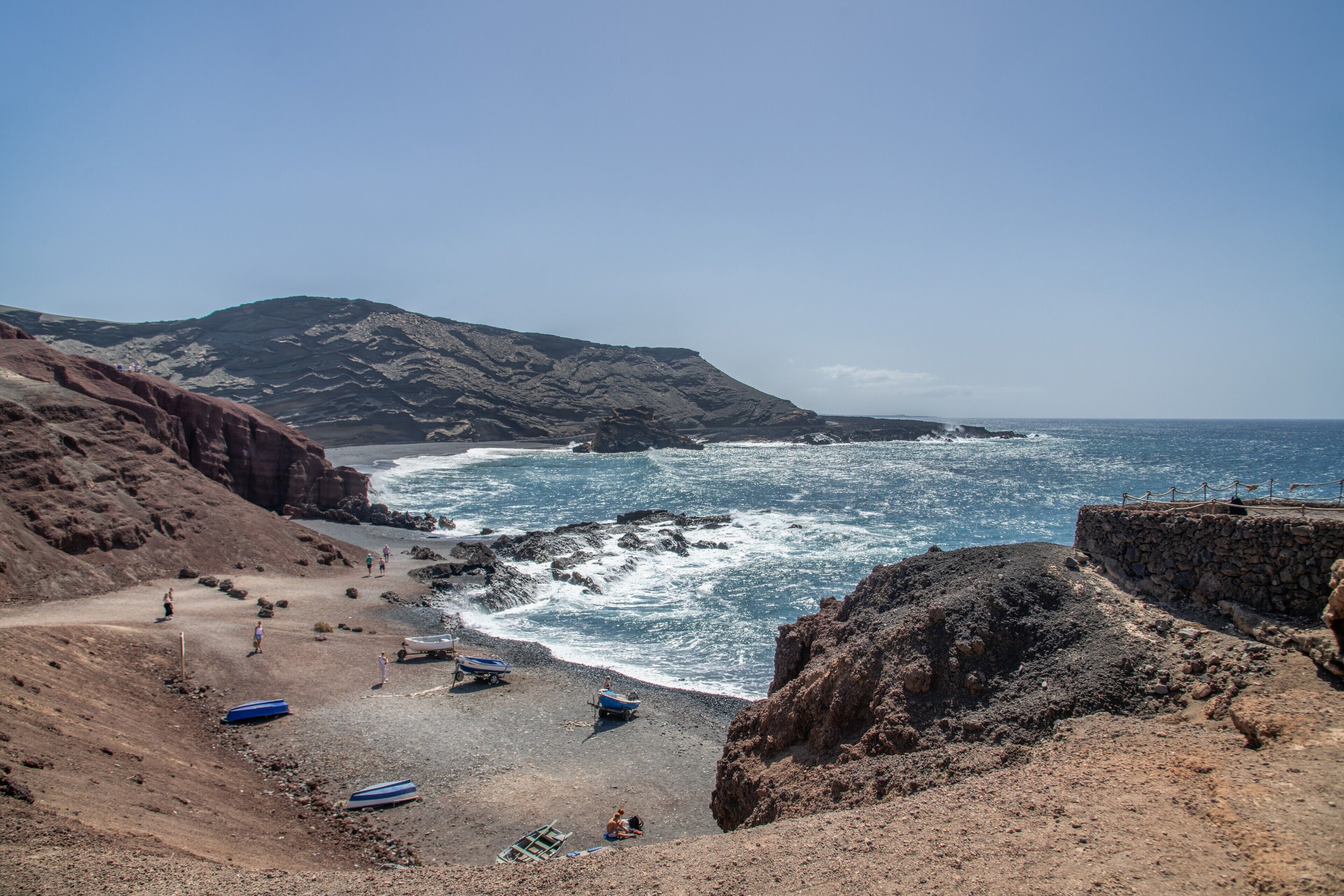 Una spiaggia nelle vicinanze