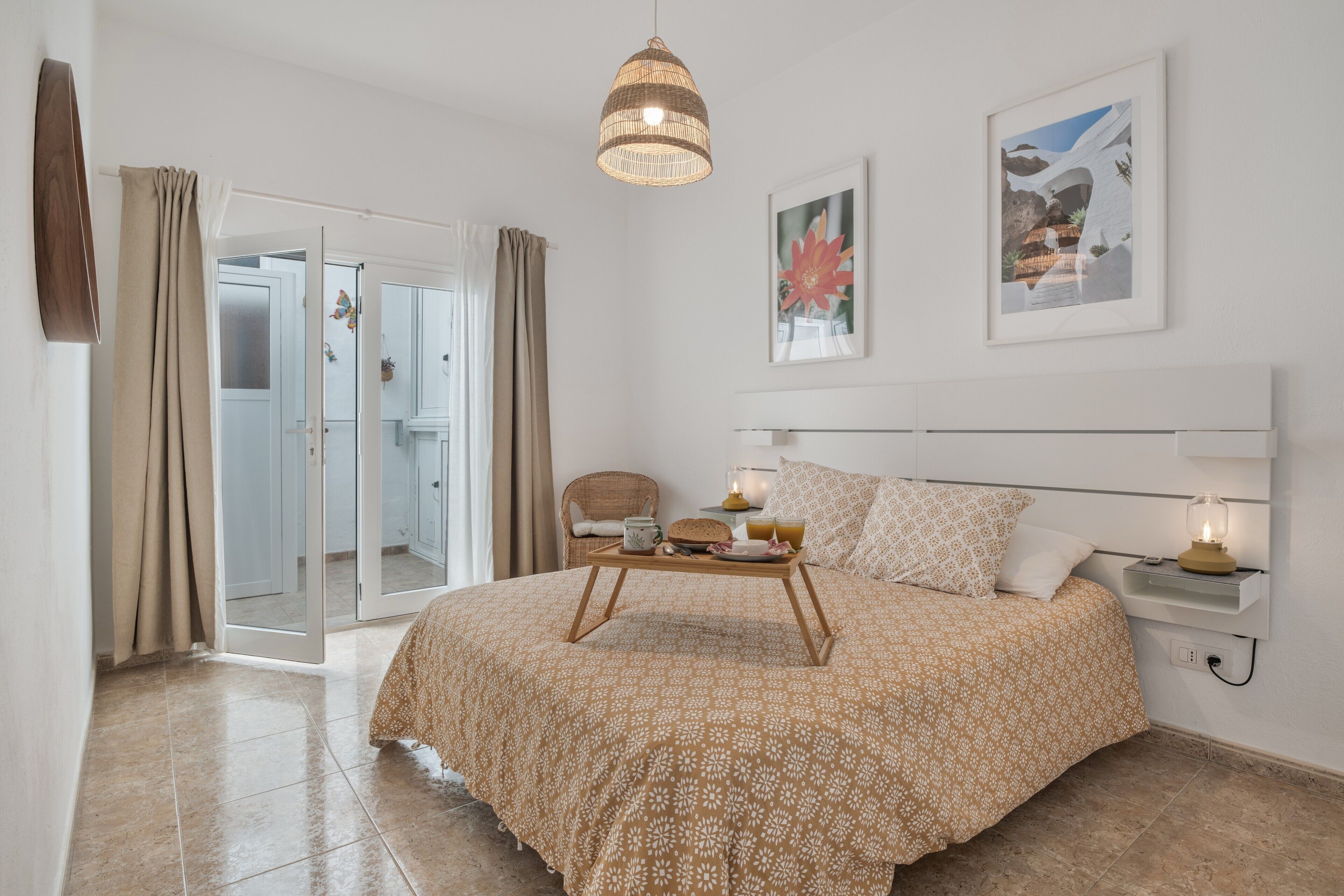 2 dormitorios, tabla de planchar con plancha, wifi y ropa de cama