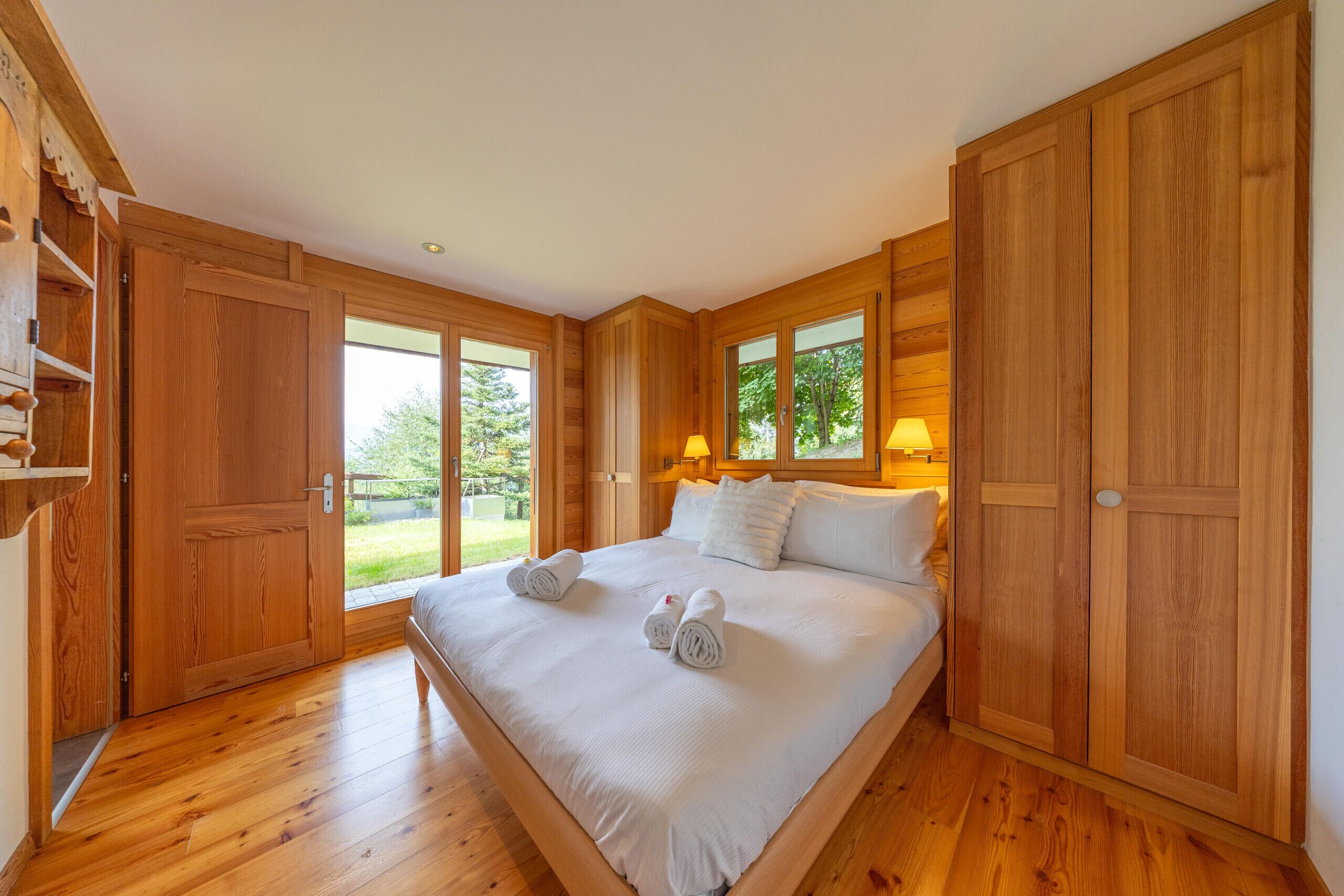 4 bedrooms, free WiFi, bed sheets