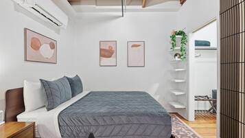 1 habitación, tabla de planchar con plancha, wifi gratis y ropa de cama