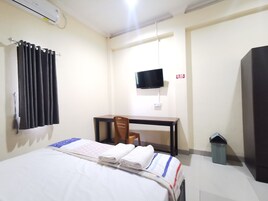 Quarto casal standard | Wi-Fi de cortesia, roupa de cama