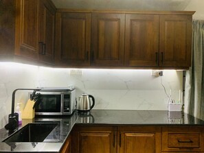 Mikrobølgeovn og kokeplater