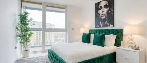 2 makuuhuonetta, silitysrauta/-lauta, Wi-Fi, vuodevaatteet