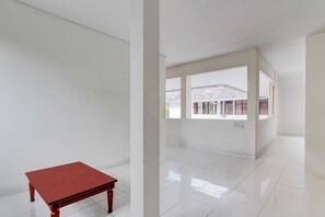 Lobby - OYO 94756 23 Residence (Depok)