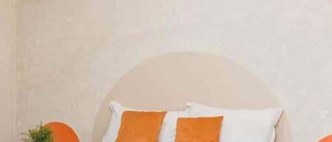 Standardzimmer | Hochwertige Bettwaren, Schreibtisch, Bettwäsche