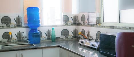 Refrigerador, microondas