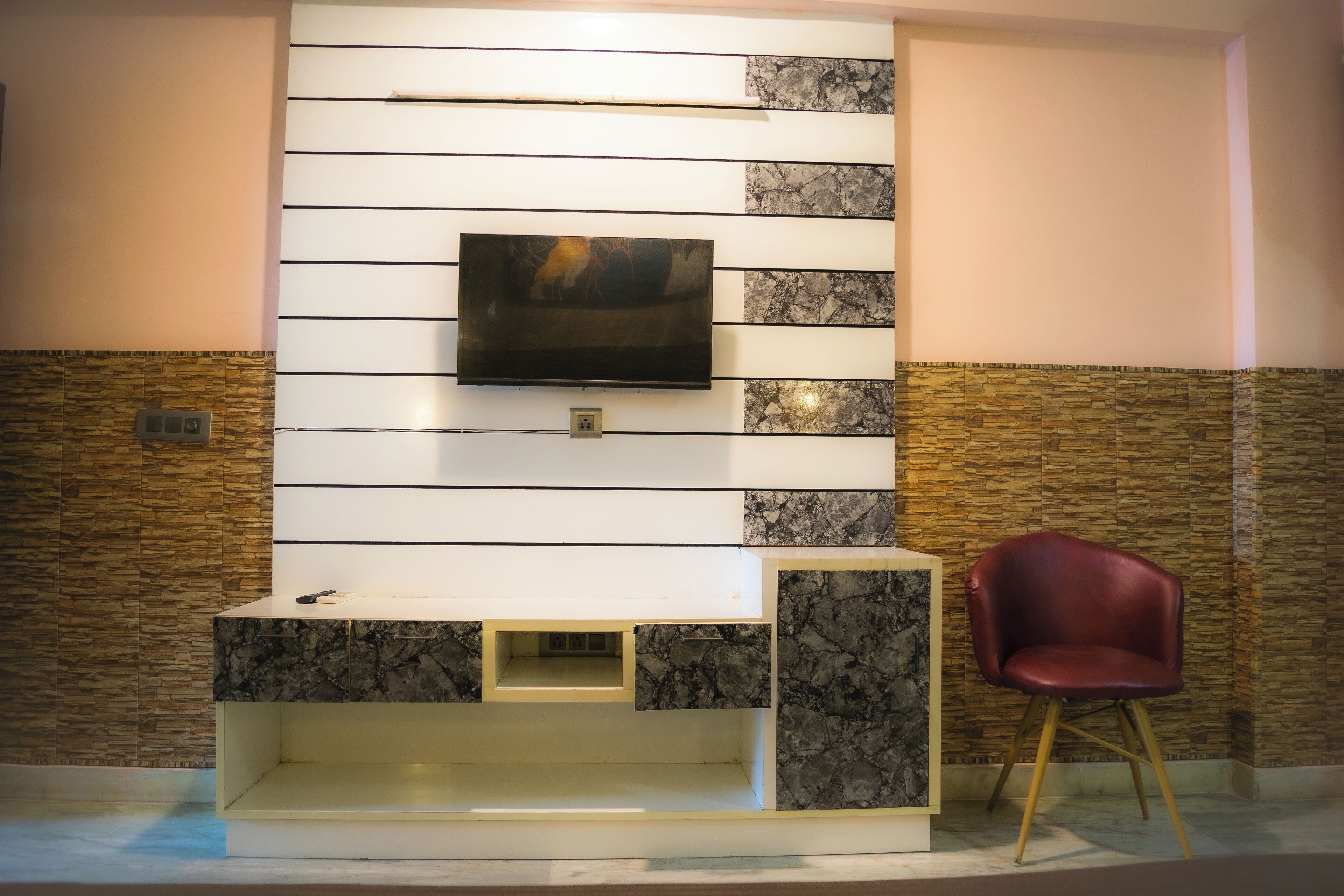 32 吋LCD  電視連有線電視頻道