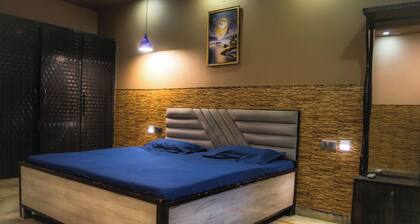 Let'stay- Sector 63A Noida