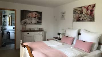 1 habitación, tabla de planchar con plancha y wifi