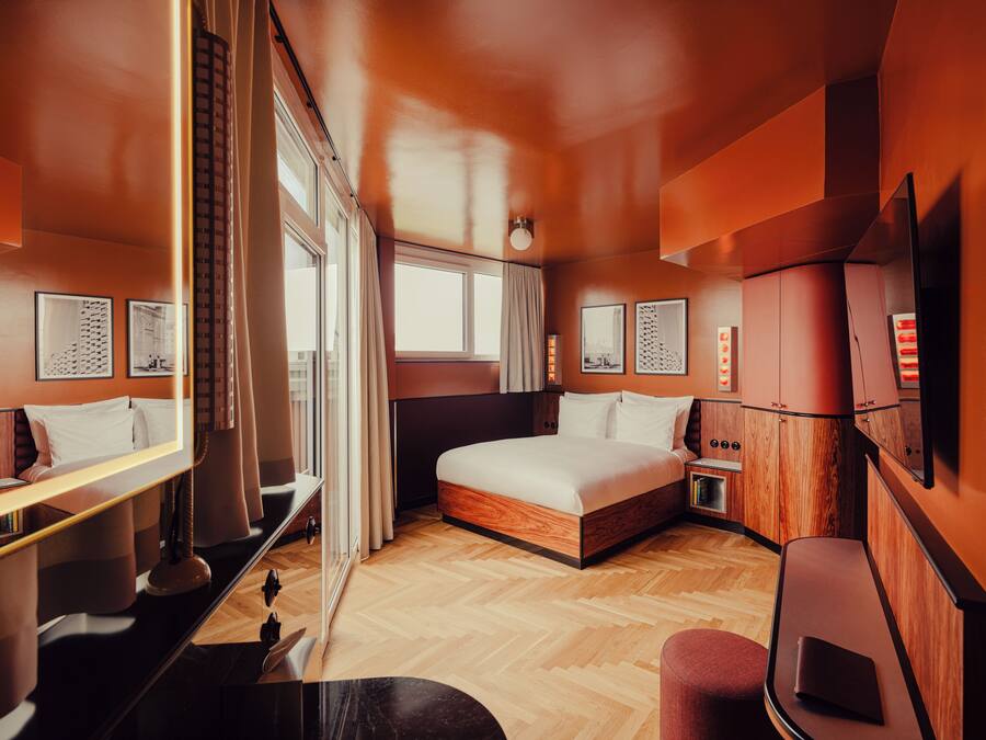 The Balcony | Premium bedding, minibar, in-room safe, blackout drapes