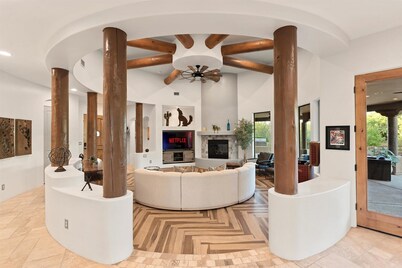 Cave Creek Luxe • 5BR w/ Casita • Pool & Views!