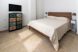 3 室のベッドルーム、アイロン / アイロン台、WiFi、ベッドシーツ