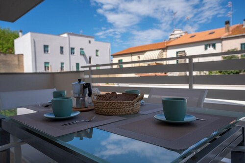 Apartment by the Sea with large terrace