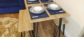 Bentley view,2 bedroom house, WiFi, private,secure bank garden,parking outside