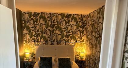 La SALINE atypical village house, facing the salt marshes