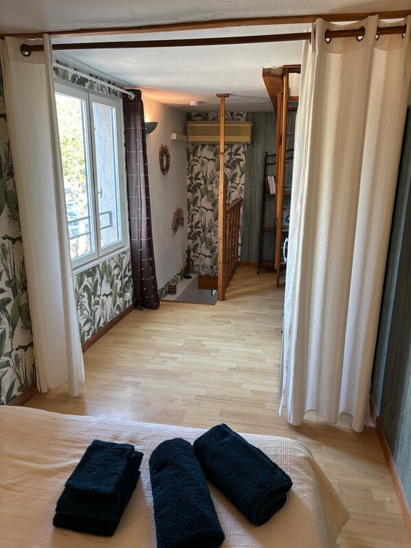 1 chambre, Wi-Fi, draps fournis