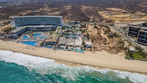 Exterior - 6BR Luxe Villa w/ Infinity Pool & Ocean Views (Cabo San Lucas)