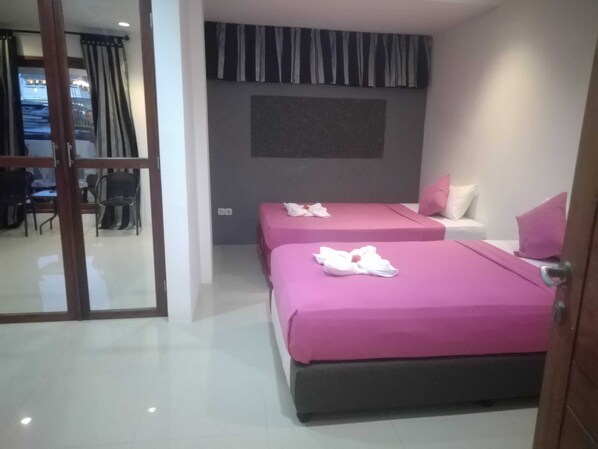 واي فاي مجانًا وملاءات أسرّة