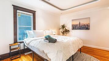 6 bedrooms, iron/ironing board, travel crib, free WiFi