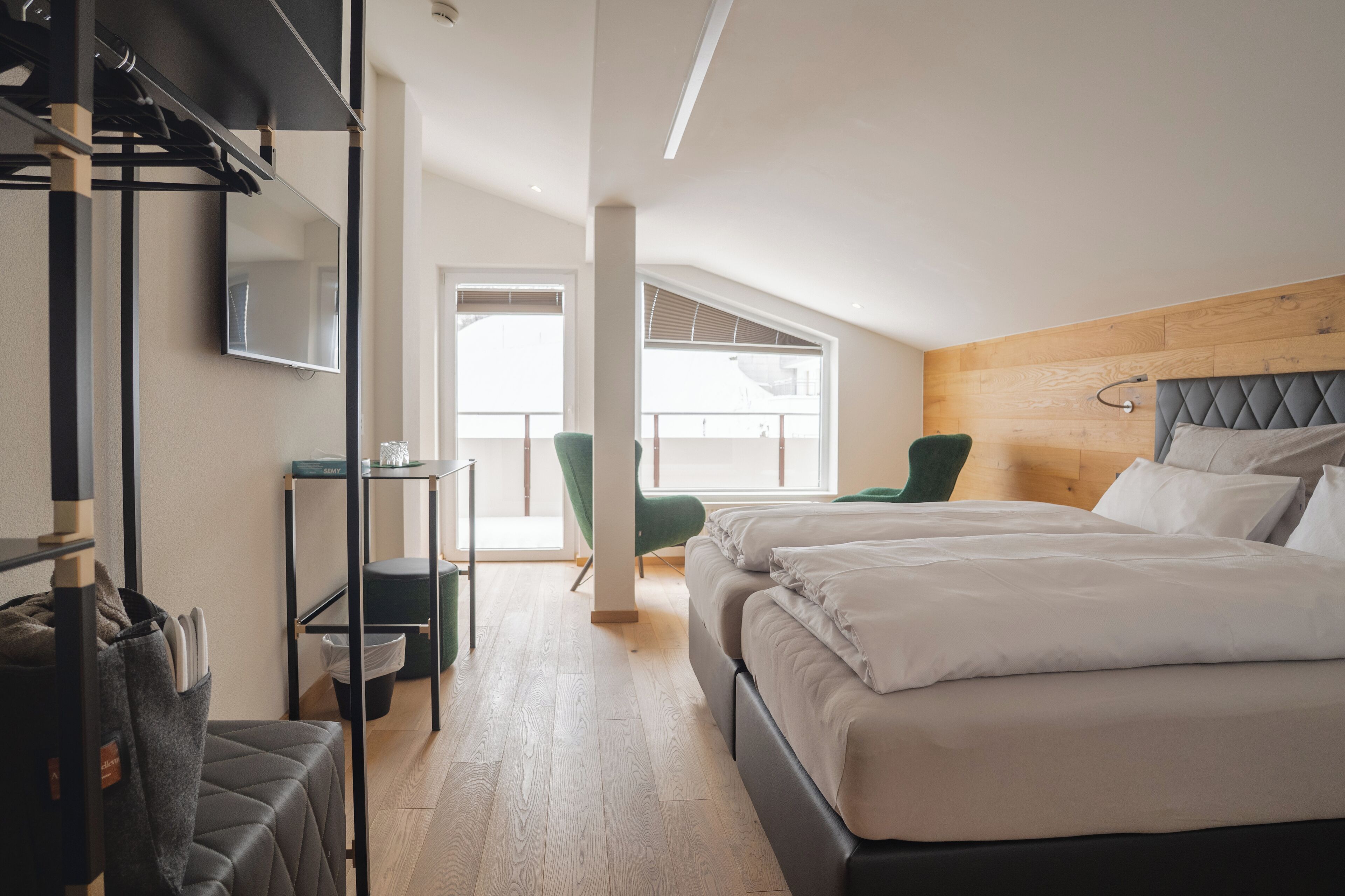 ห้องจูเนียร์สวีท, 2  ห้องนอน | ตู้นิรภัยในห้องพัก, โต๊ะทำงาน, พื้นที่ทำงานแบบใช้แล็ปท็อป