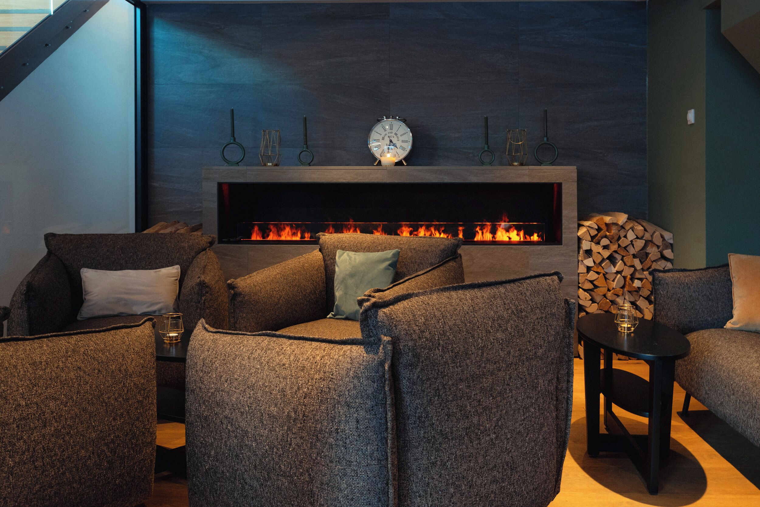 Bar lounge