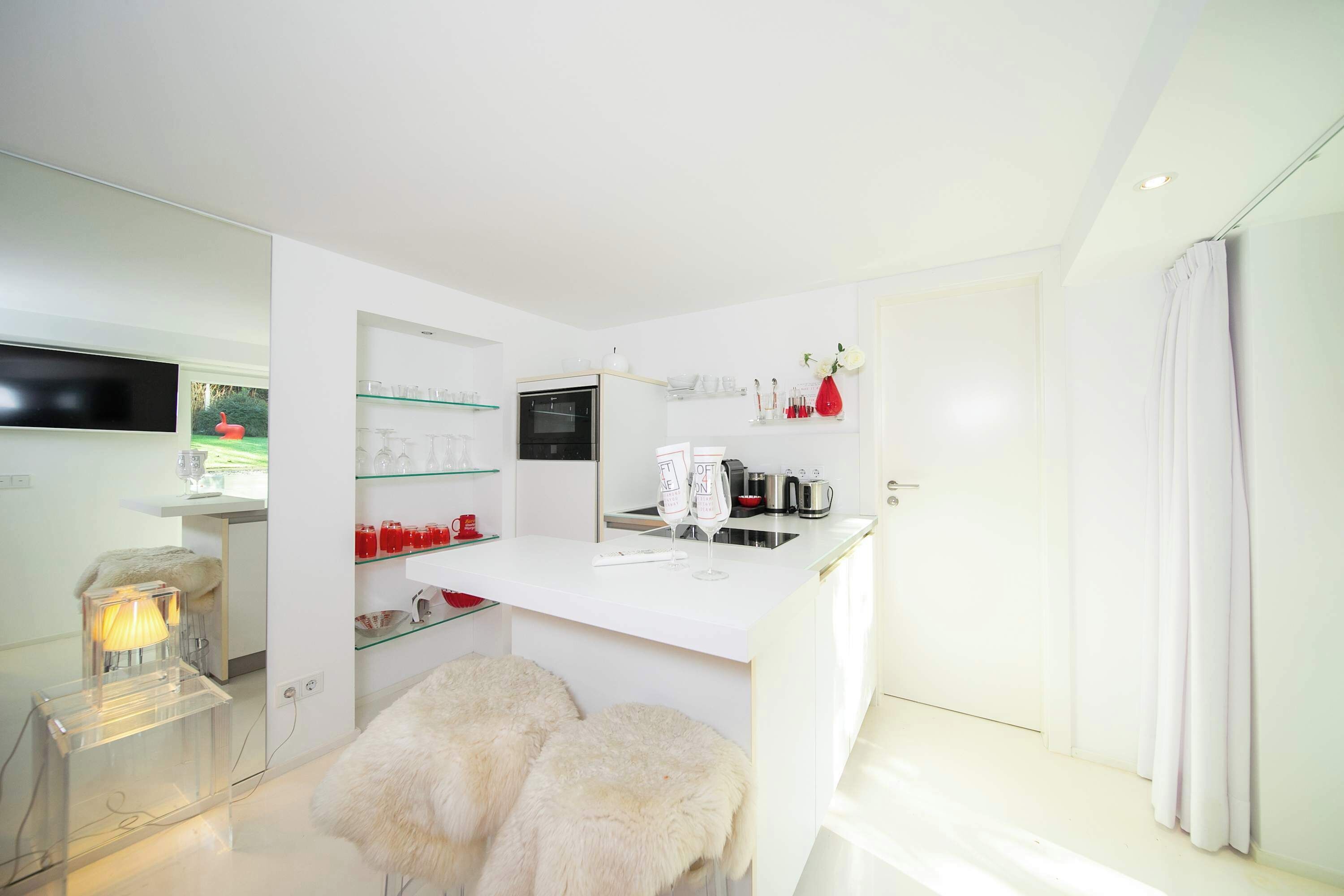 Mikrowelle, Herdplatte, Geschirrspüler