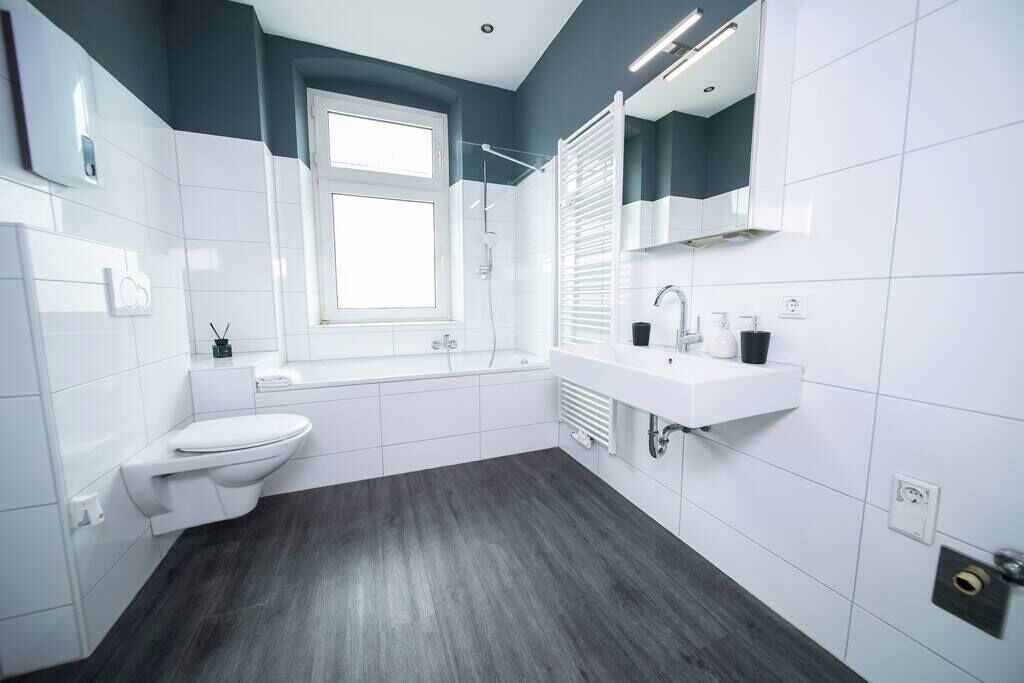 Haartrockner, Handtücher, Seife, Shampoo