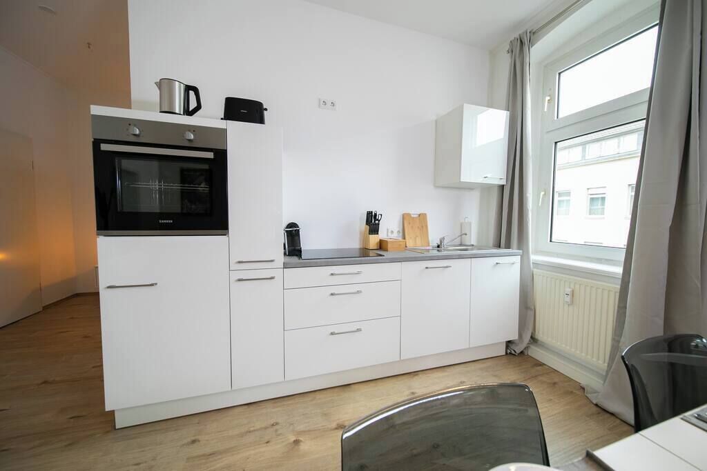 Kühlschrank, Ofen, Herdplatte, Geschirrspüler