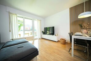 Smart TV, books, offices