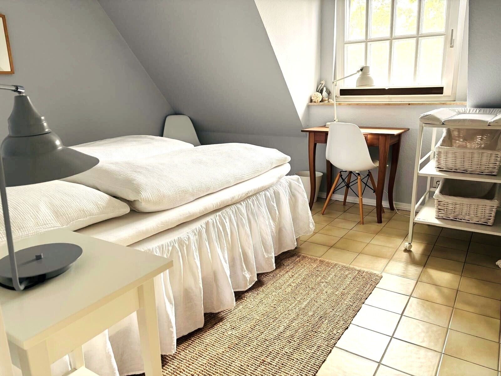 2 Schlafzimmer, Schreibtisch, Bügeleisen/Bügelbrett, Reisekinderbett