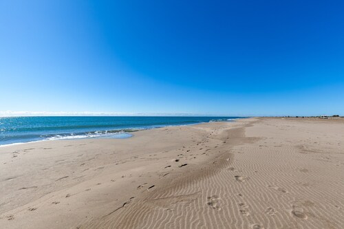 Bed and Breakfast 'Salamandre Chambre D'hote' with Shared Pool, Wi-Fi and Air Conditioning