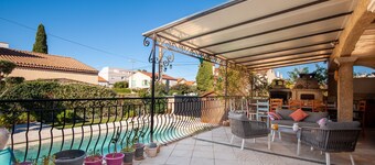 Bed and Breakfast 'Salamandre Chambre D'hote' with Shared Pool, Wi-Fi and Air Conditioning