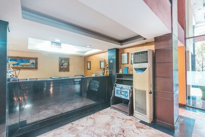 OYO 94759 Hotel Taman Cibinong