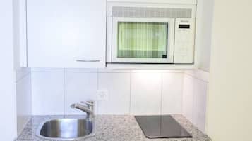 Fridge, microwave, stovetop, toaster