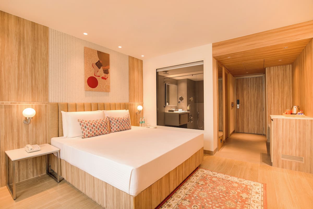 Deluxe Double Room | Premium bedding, memory foam beds, minibar, in-room safe
