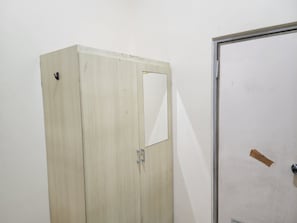 免费 WiFi、床单