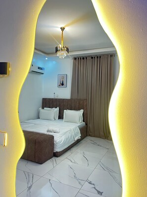 經濟公寓, 陽台, 城市景觀 | 書桌、筆電工作空間、隔音、熨斗/熨衣板